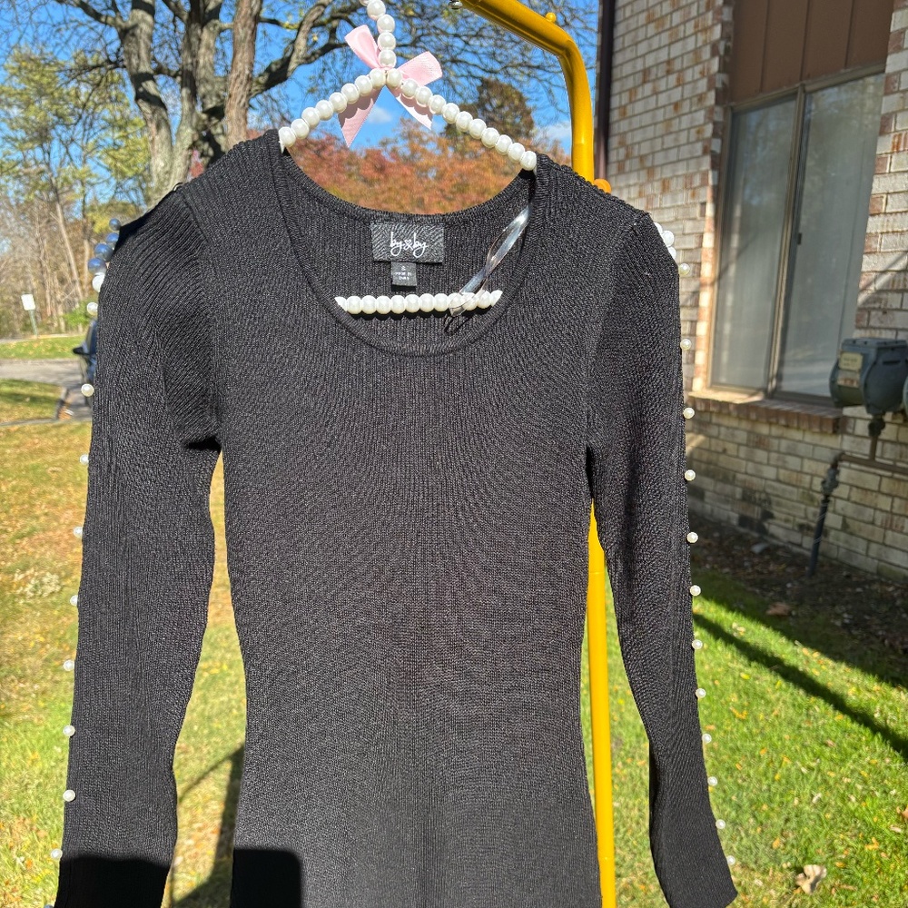 Black Fitted Dress w/ Pearls Upper Extremity